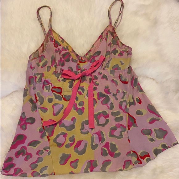 Feisty & Feminine Silk Top | Diane Von Furstenberg - Picture 2 of 7